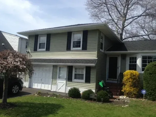 Aluminum & Siding Repair Contractor in NYC, Nassau & Suffolk, NY — Bellerose Roofing & Siding project